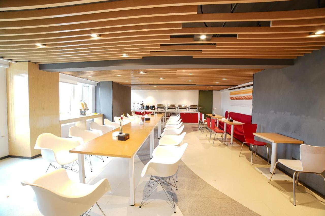 Ibis Chengdu West Jingcui Road Hotel Exterior photo