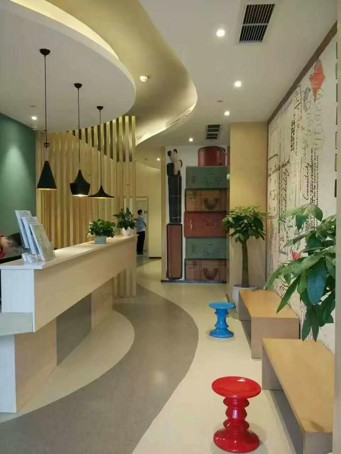 Ibis Chengdu West Jingcui Road Hotel Exterior photo