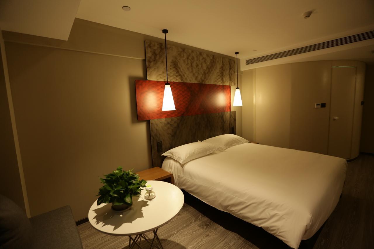 Ibis Chengdu West Jingcui Road Hotel Exterior photo