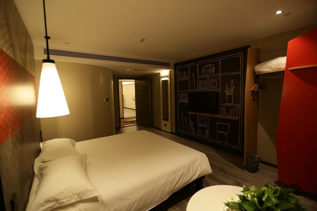 Ibis Chengdu West Jingcui Road Hotel Exterior photo